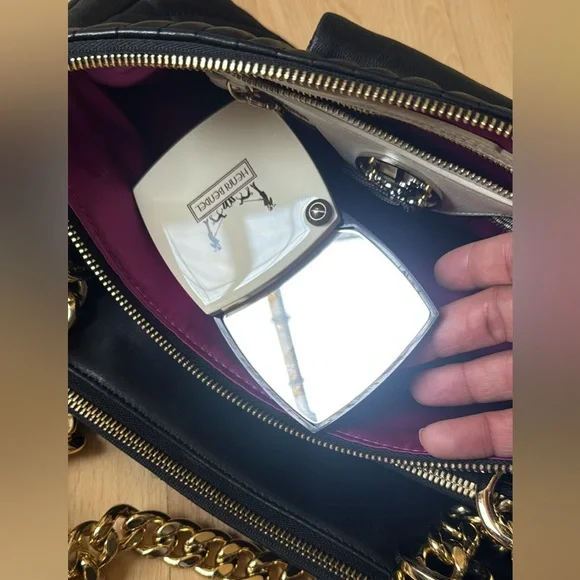 Henri Bendel Black Quilted Purse with Heavy Gold Chain - Picture 7 of 10